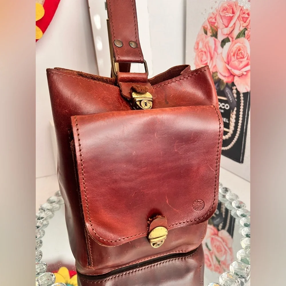 FIOCCHI ITALY vintage 70s handmade real leather backpack unisex